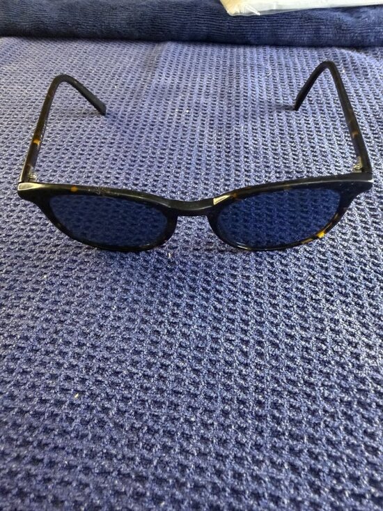 Warby Parker Accessories - Warby Parker Durand 200 Tortoise Sunglasses 50-20-145